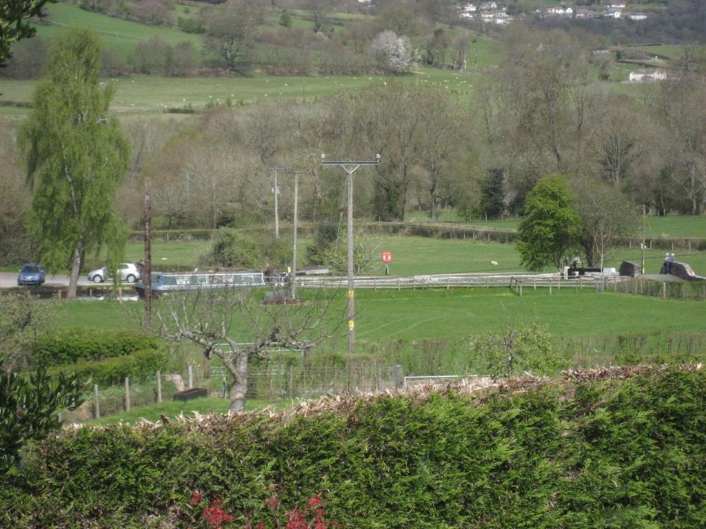 Cae Y Rhedyn Annexe Otel Crickhowell Dış mekan fotoğraf